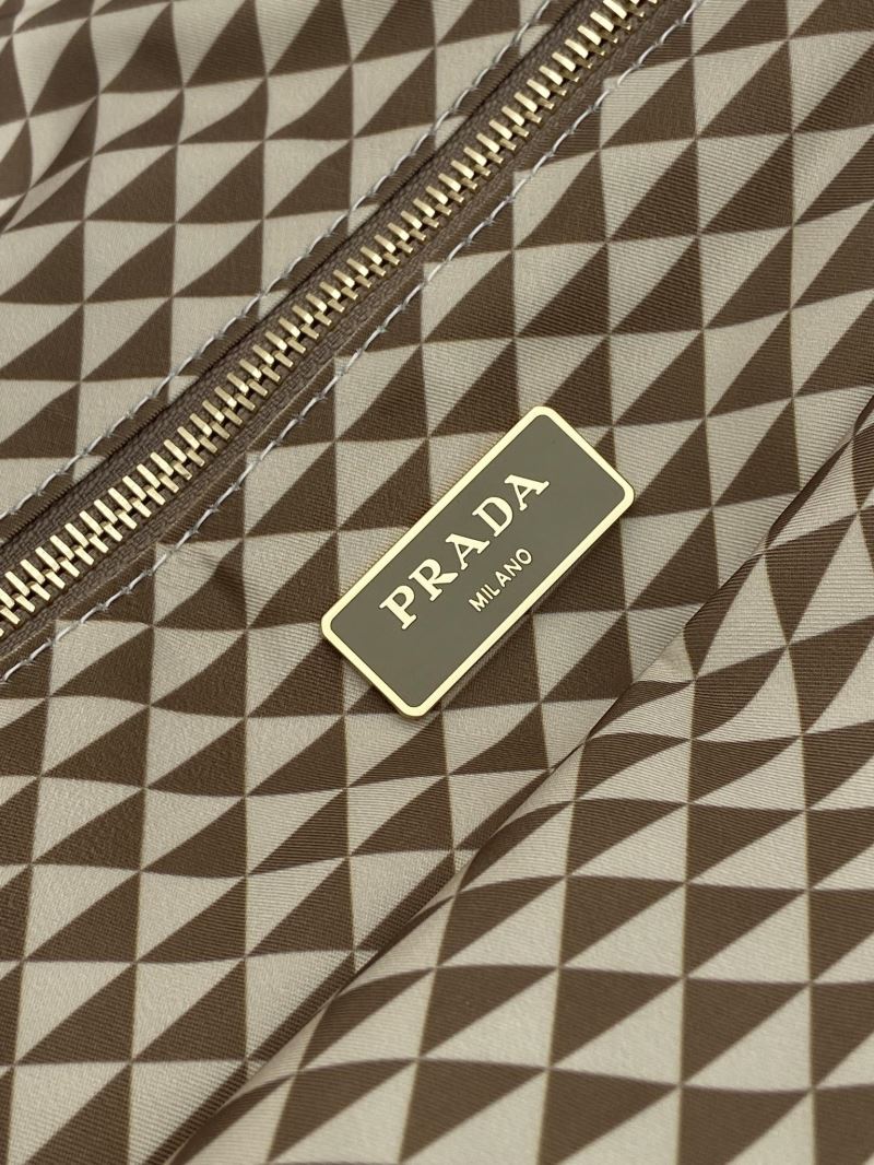 Pra*a tote bags